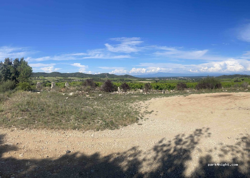 (30126) Tavel - Unnamed Road — foto 2