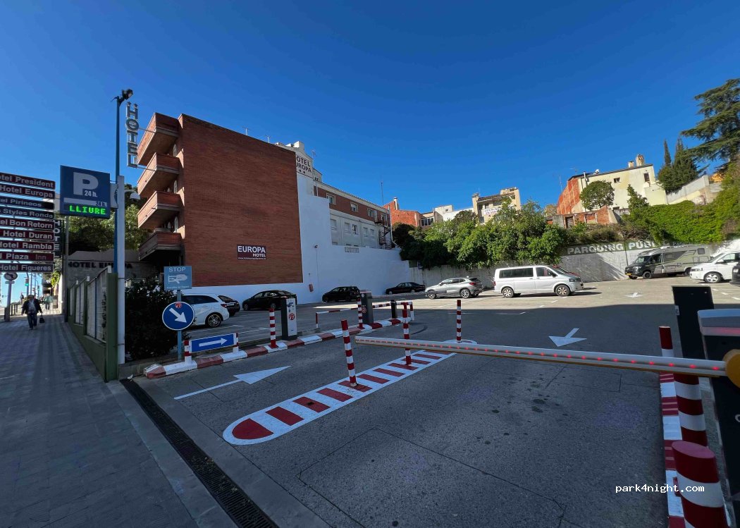 (17600) Figueras - 101 Avinguda Salvador Dali i Domenech — foto 4