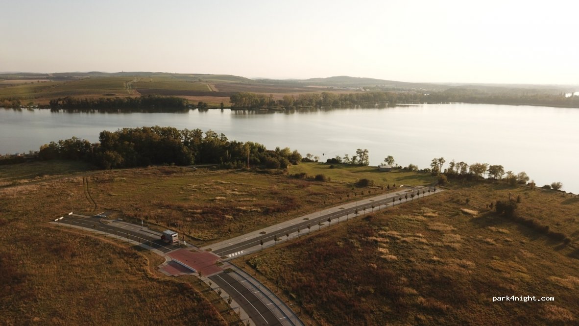 (691 22) Pasohlávky - unamed road — foto
