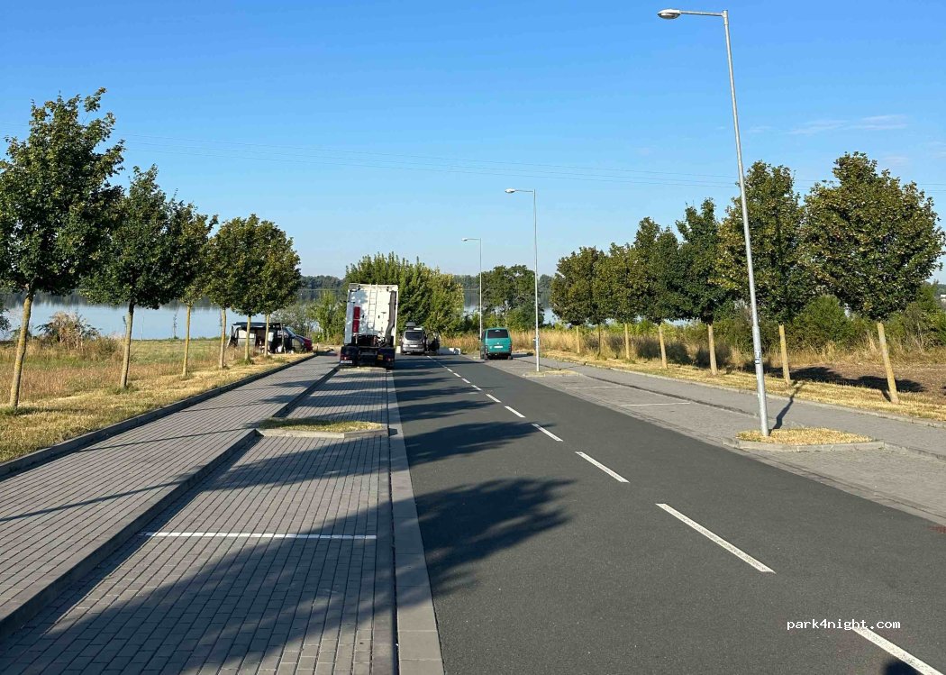 (691 22) Pasohlávky - unamed road — foto 3