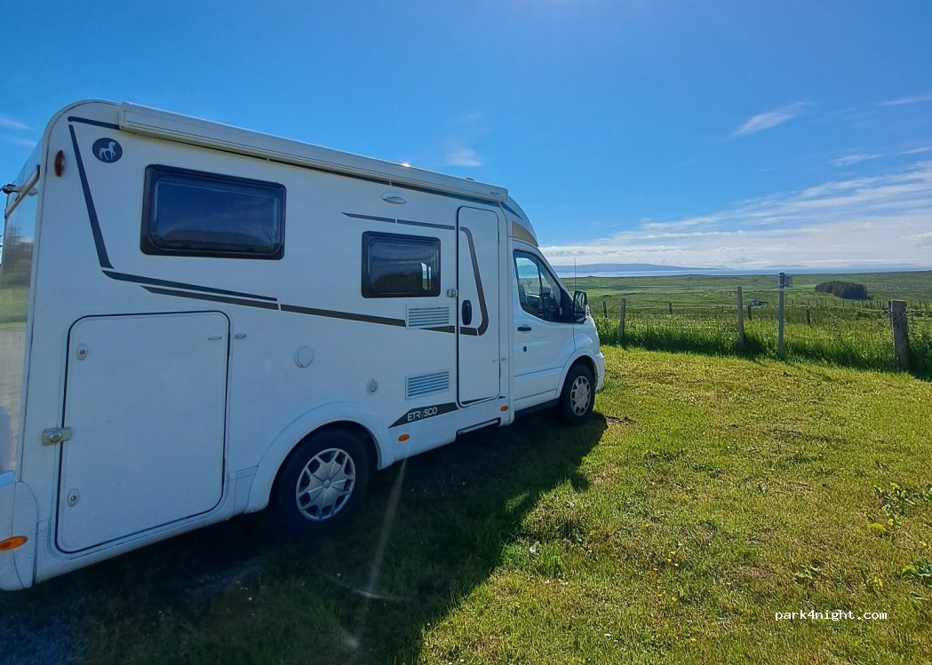 (IV51 9YR) Portree - A855 / Kilvaxter — foto 4
