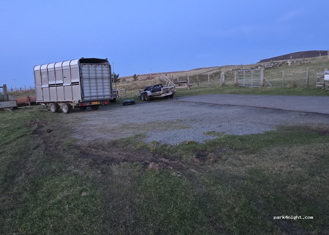 (IV51 9YR) Portree - A855 / Kilvaxter — foto 5