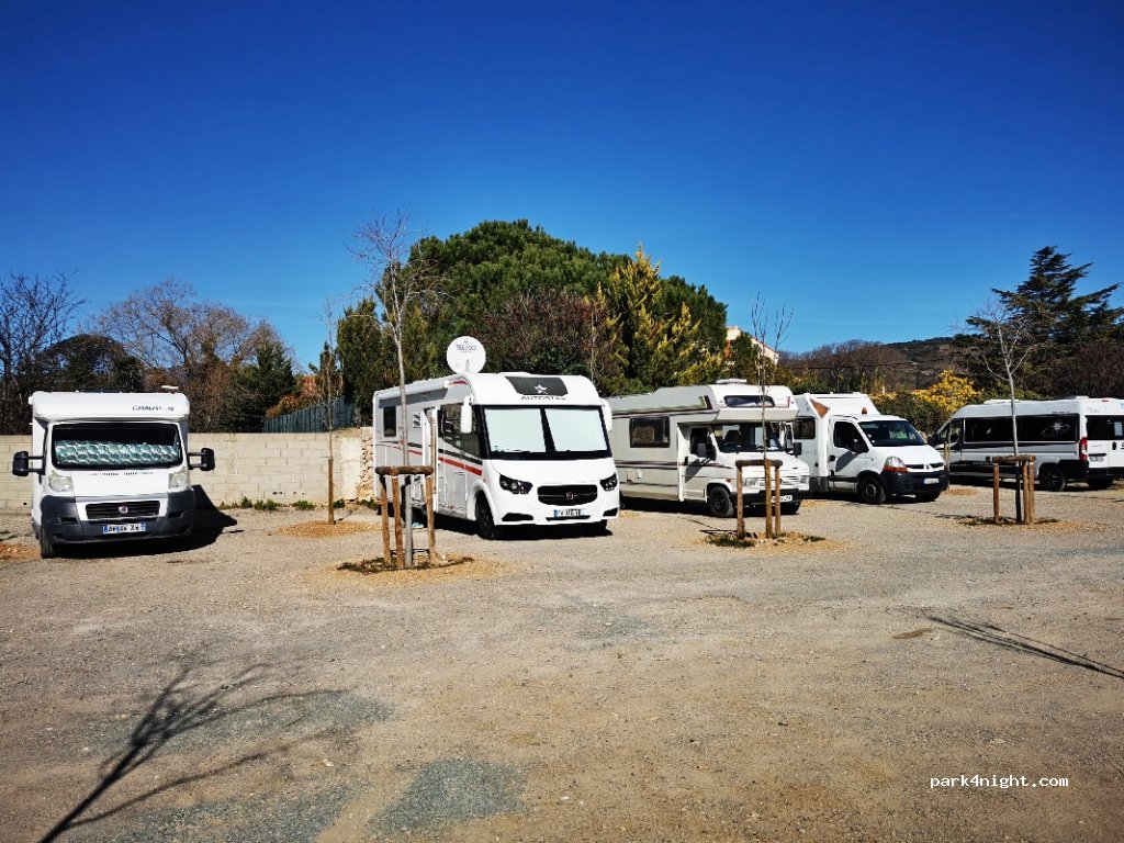 (34150) Montpeyroux - Rue de St Guilhem /  Rue des Écoles — foto 3