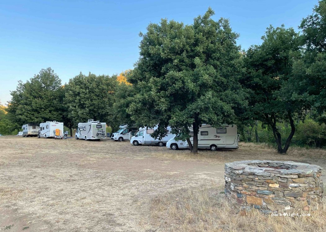 (83610) Collobrières - D14 — foto 2