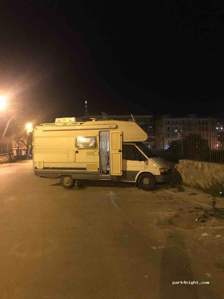 (96100) Siracusa - 152 Viale Teracati — foto