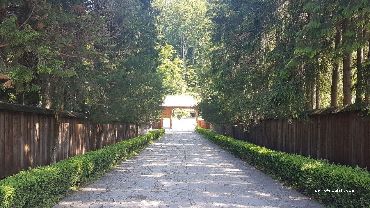 () Agapia - Strada Mănăstirilor — foto 3