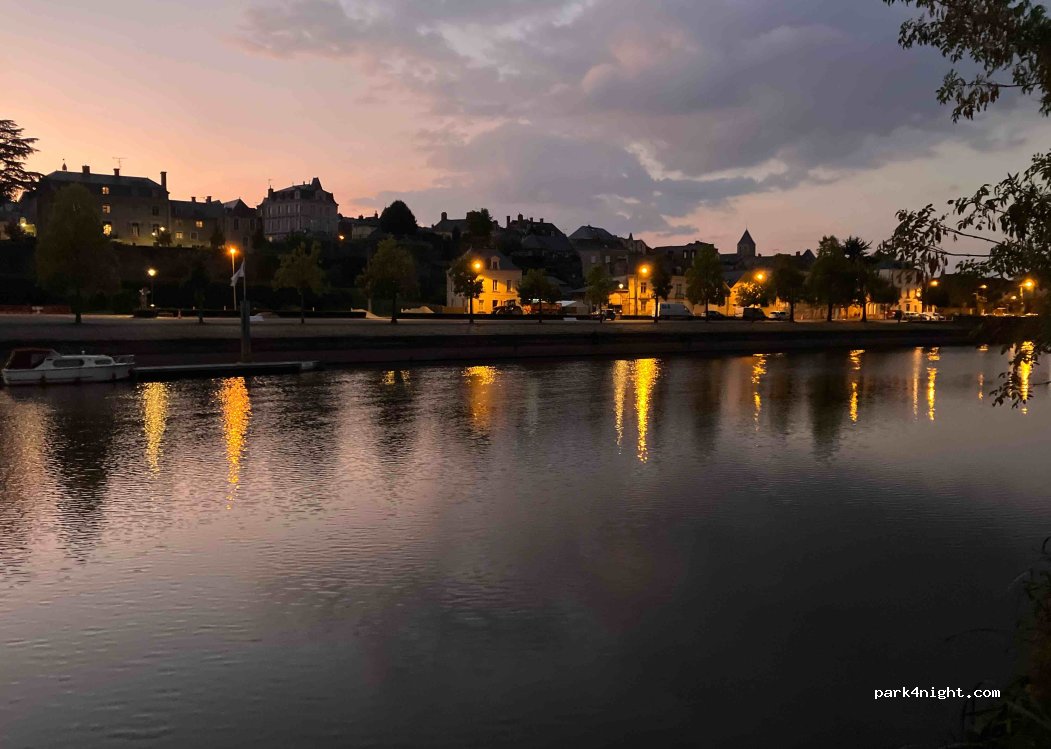 (53200) Château-Gontier - Quai du Docteur Lefèvre — foto 5