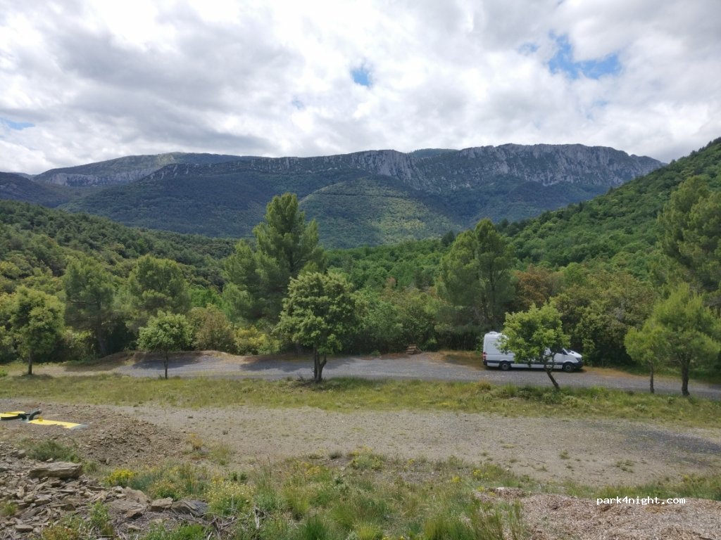 (66220) Caudiès-de-Fenouillèdes - Avenue du Col Saint-Louis — foto 2