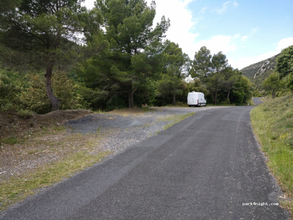 (66220) Caudiès-de-Fenouillèdes - Avenue du Col Saint-Louis — foto 3