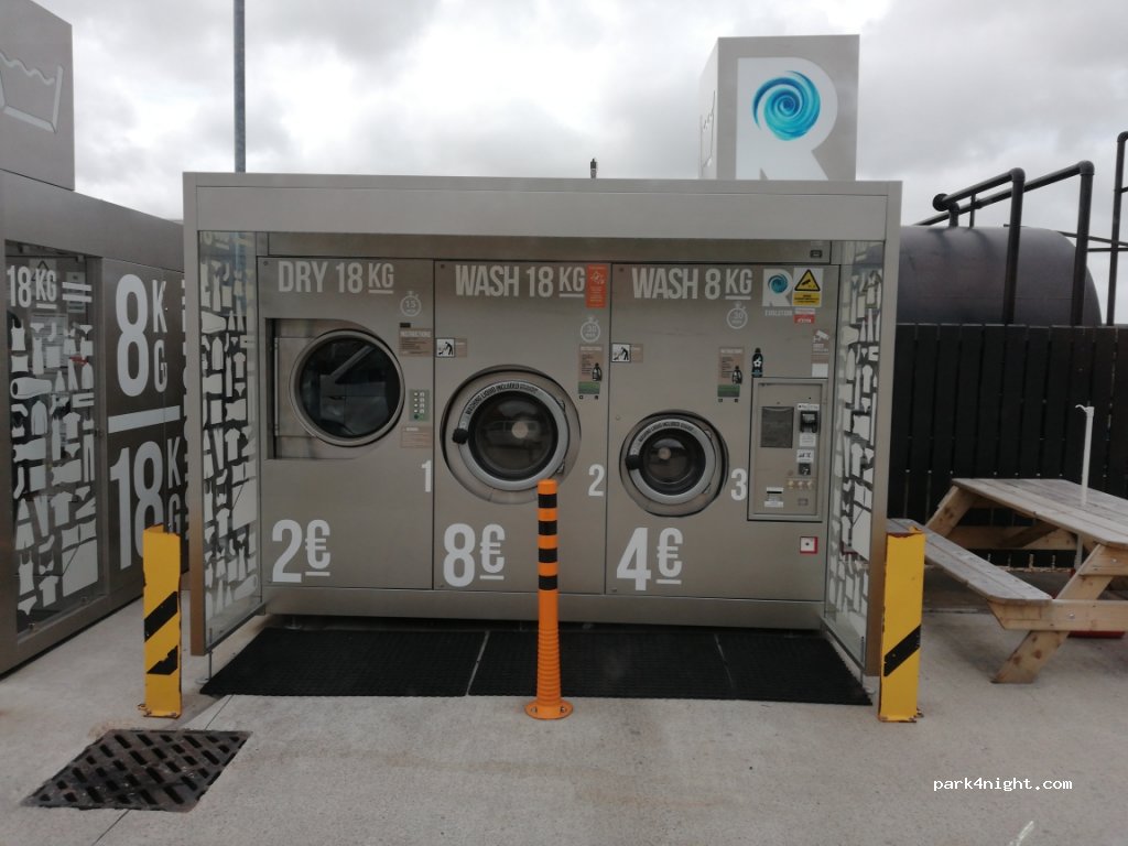 (F92 RD4R) Killindarragh - Crolly Service Station Crolly — foto