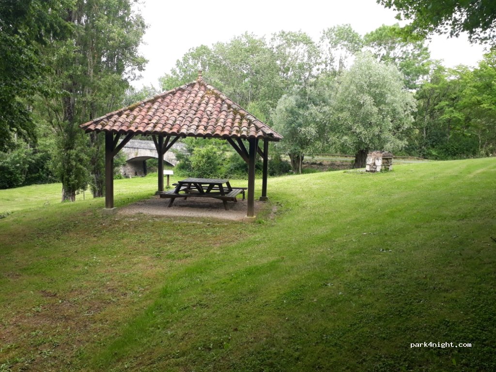 (86600) Cloué - Leignes — foto