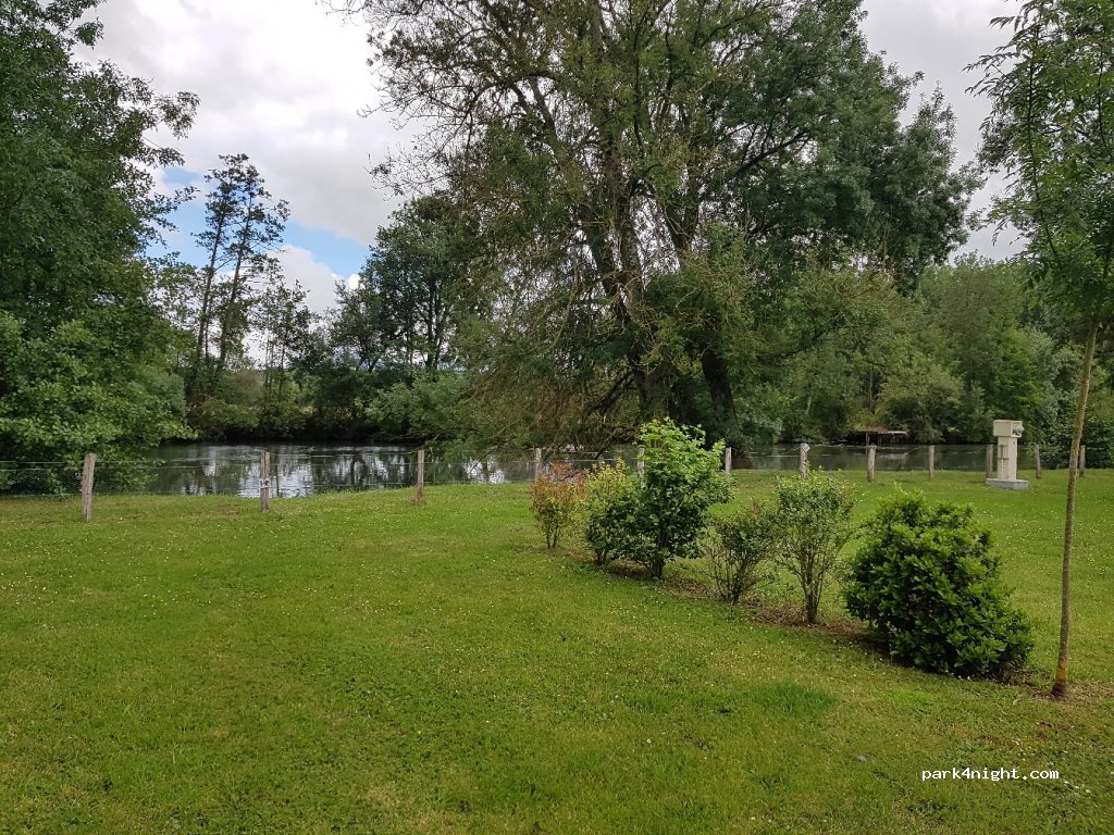 Camping des Chaintres — foto