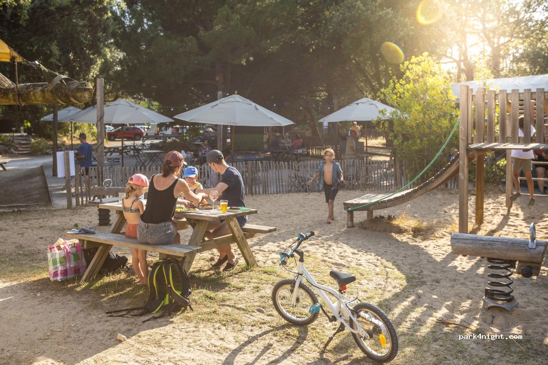 Camping Huttopia Oléron - Les Pins — foto 5