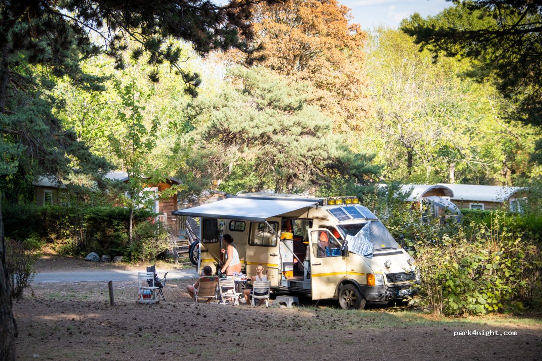 Camping Huttopia Divonne Les Bains — foto 3