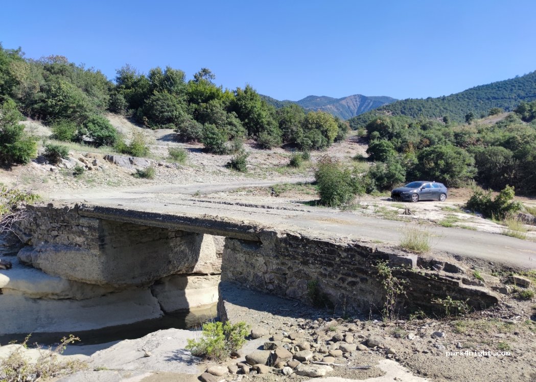 () Dhorës - Unnamed Road — foto