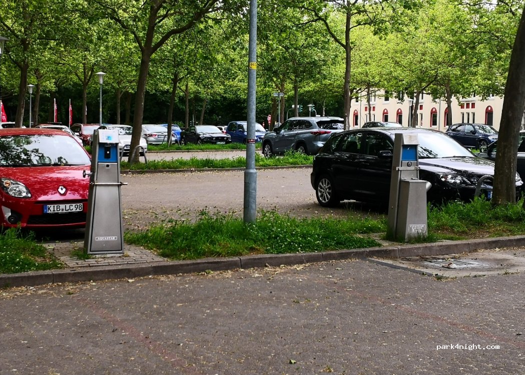 Wohnmobilstellplatz Daennerplatz in Kaiserslautern — foto 4