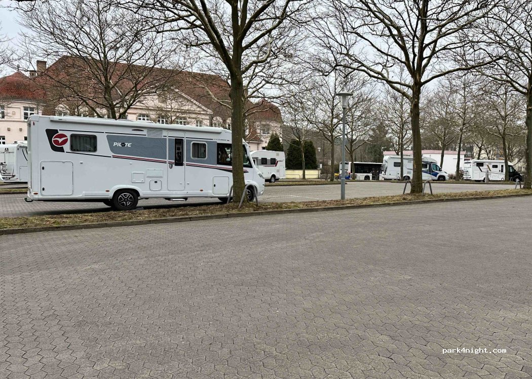 Wohnmobilstellplatz Daennerplatz in Kaiserslautern — foto 5