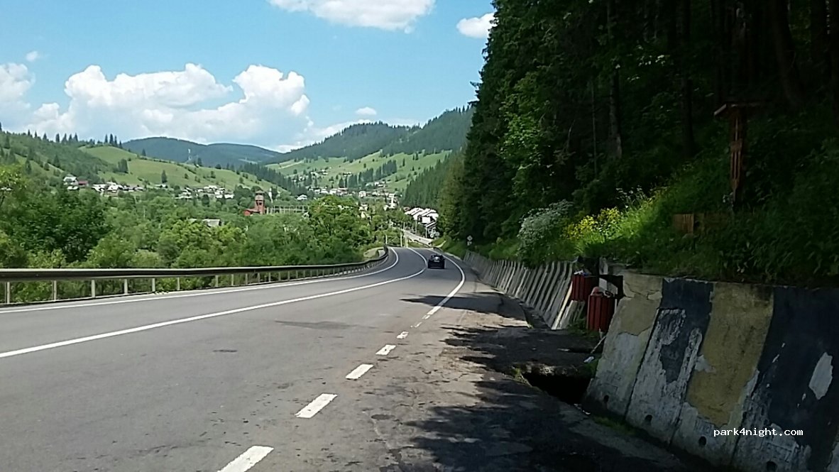 (727315) Iacobeni - Strada Republicii — foto 2