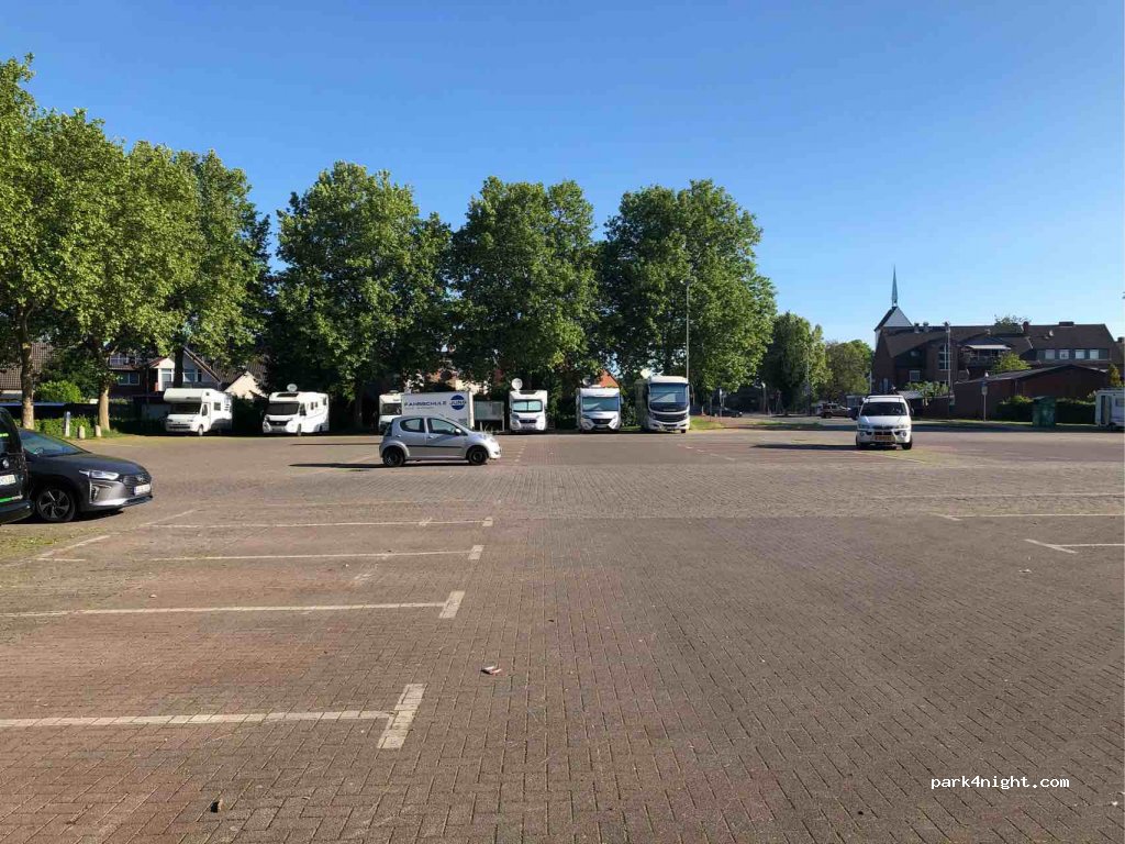 Wohnmobilstellplatz Kirmesplatz | Ahaus — foto