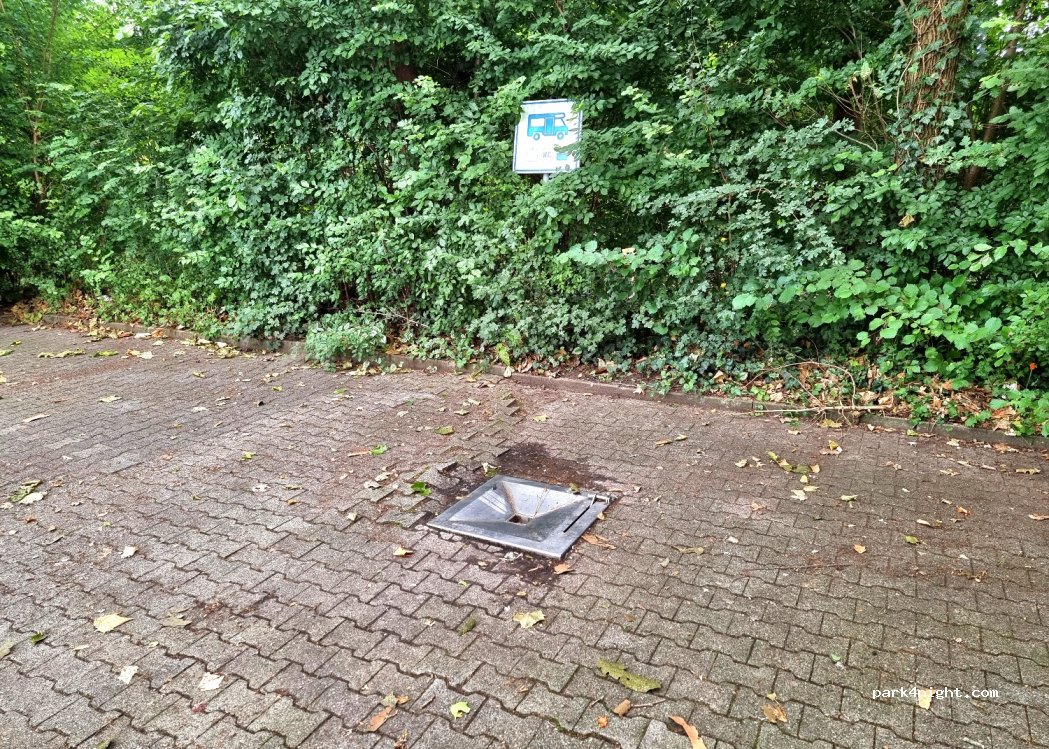 Wohnmobilstellplatz am Sportzentrum Großer Berg in Altenberge — foto 4