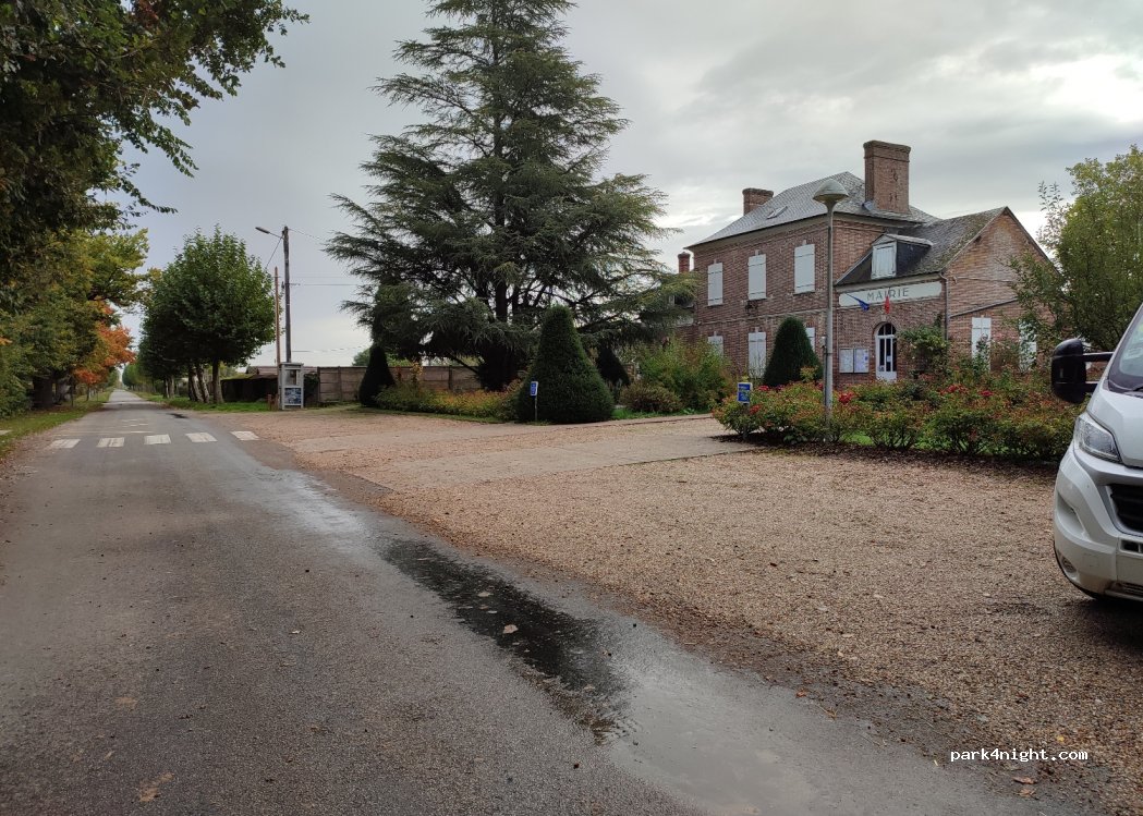 (27110) Graveron-Sémerville - Unnamed Road — foto 4