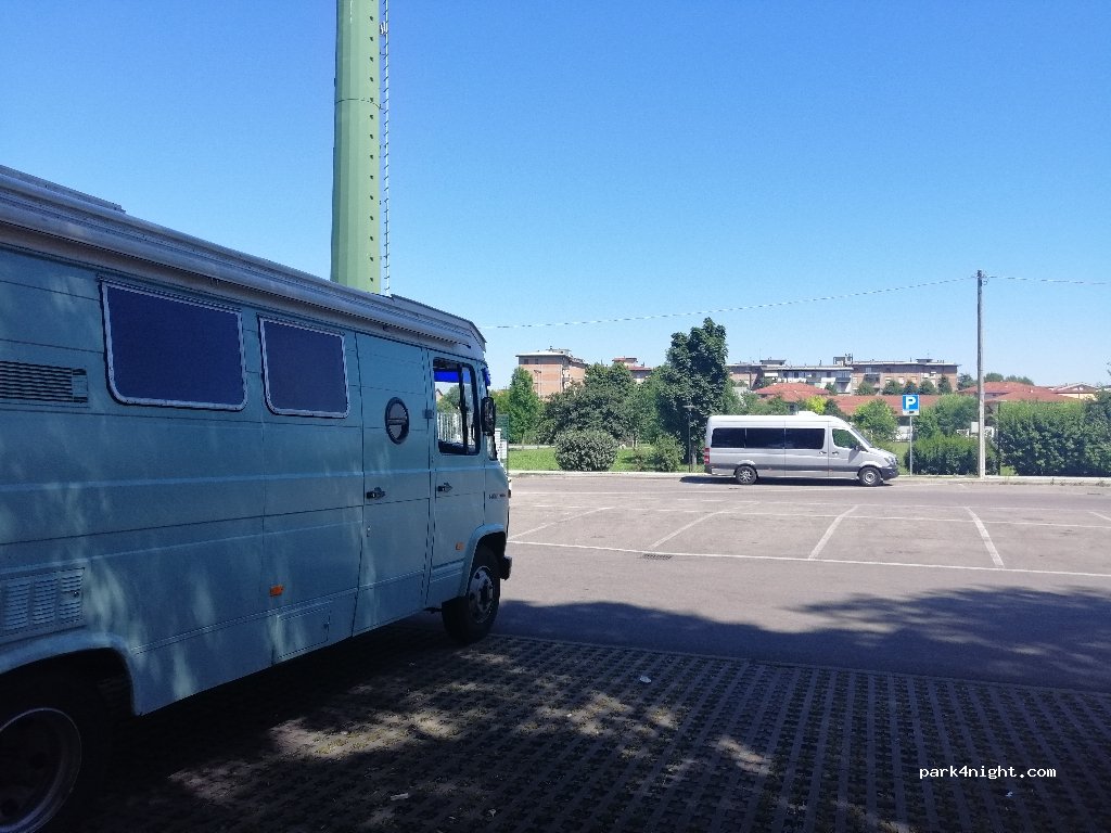 (43124) Parma - 66 Via Montanara — foto