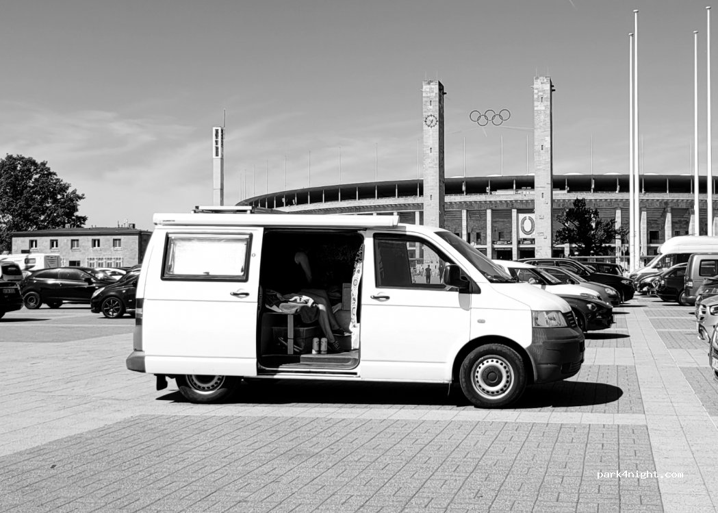 (14053) Berlin - Olympischer Platz — foto 2