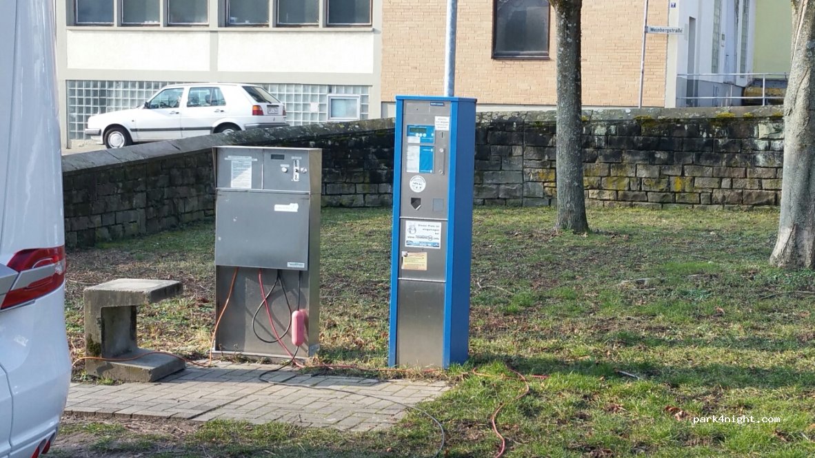 Wohnmobil Stellplatz Bad Bergzabern — foto 2