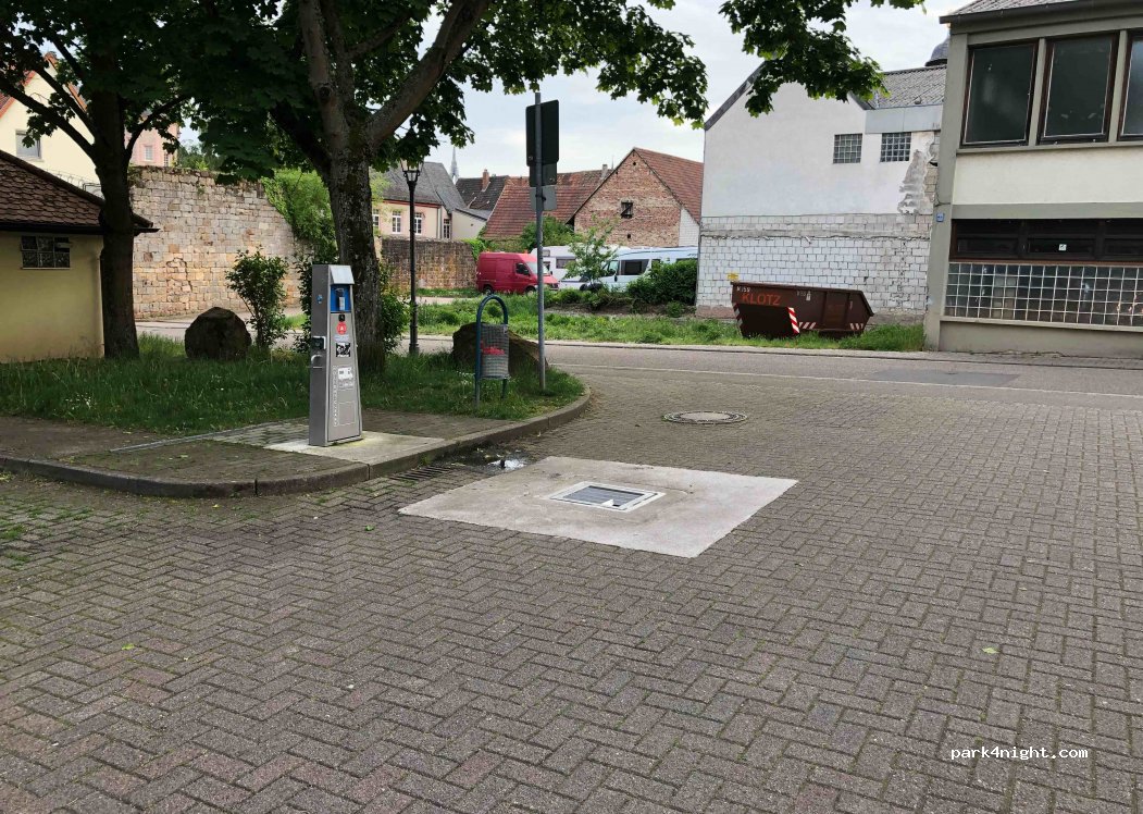 Wohnmobil Stellplatz Bad Bergzabern — foto 3