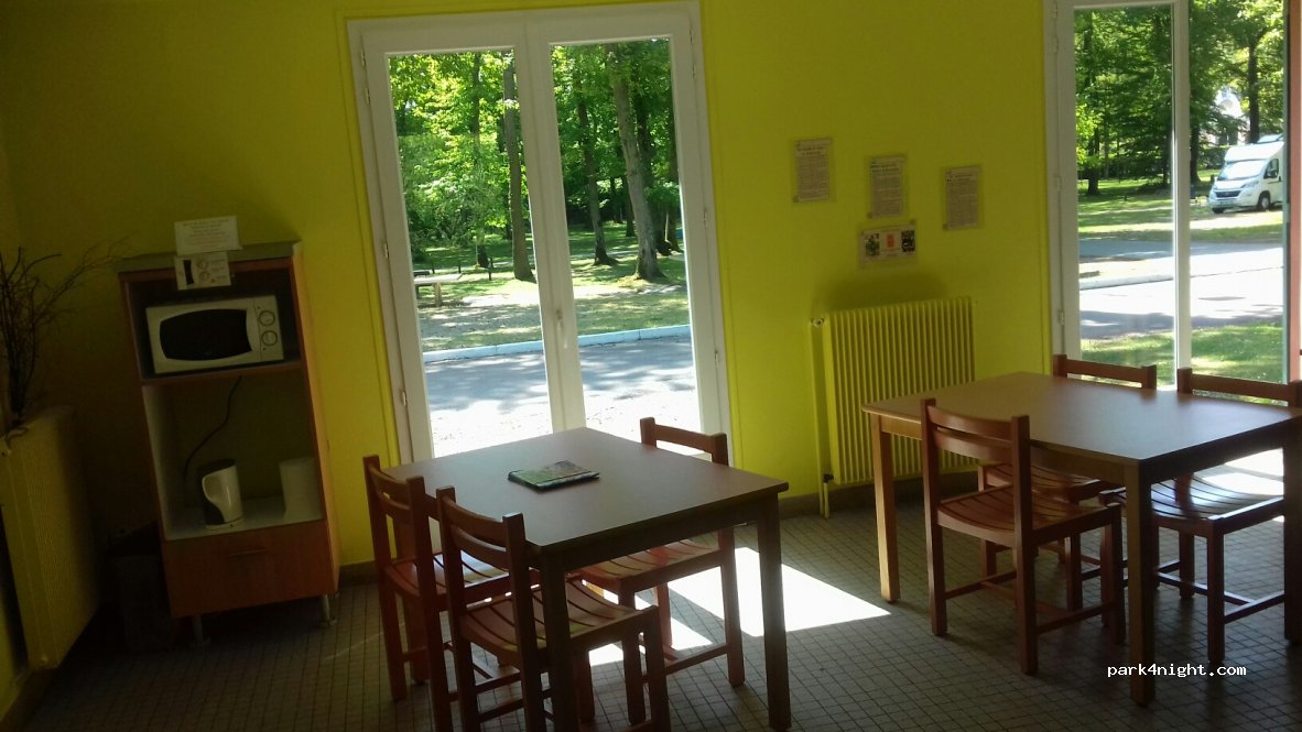 Montargis Camping de la Forêt***. — foto