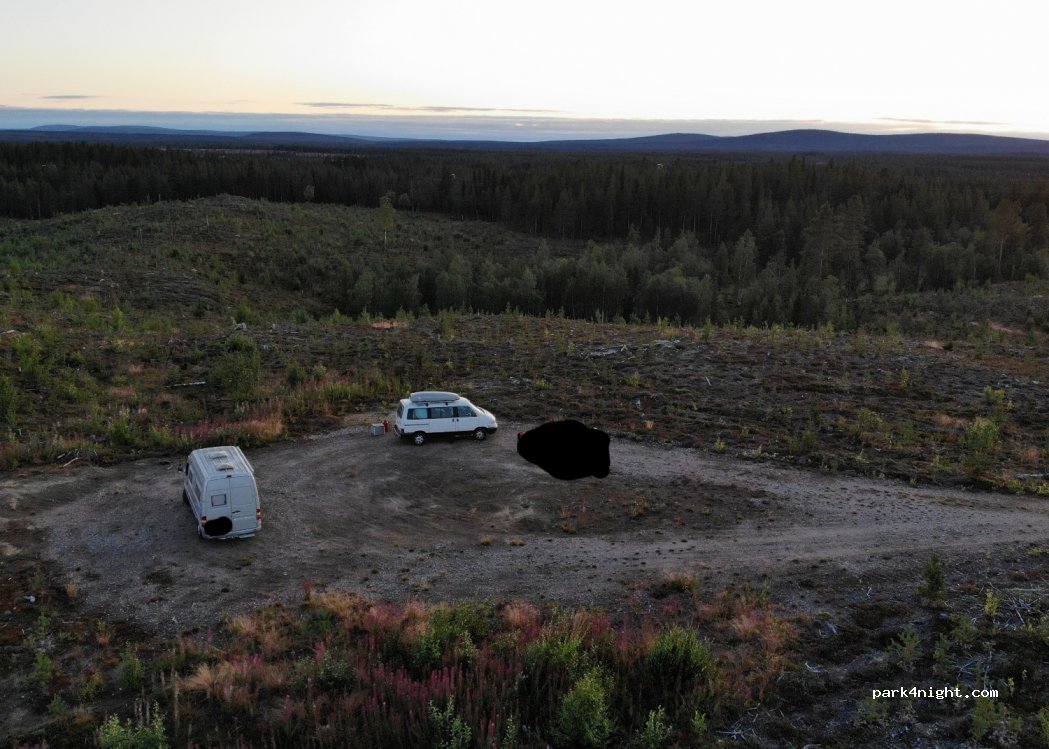(982 99) Muorjevaara - Unnamed Road — foto