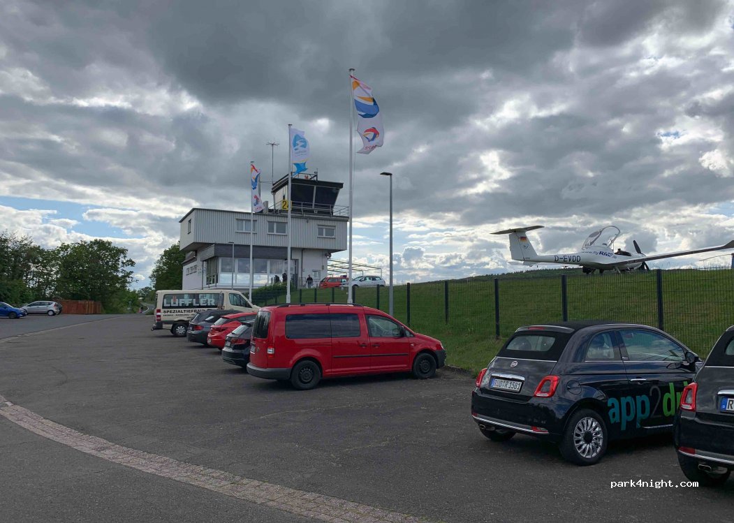 (56333) Winningen - Flugplatzweg — foto