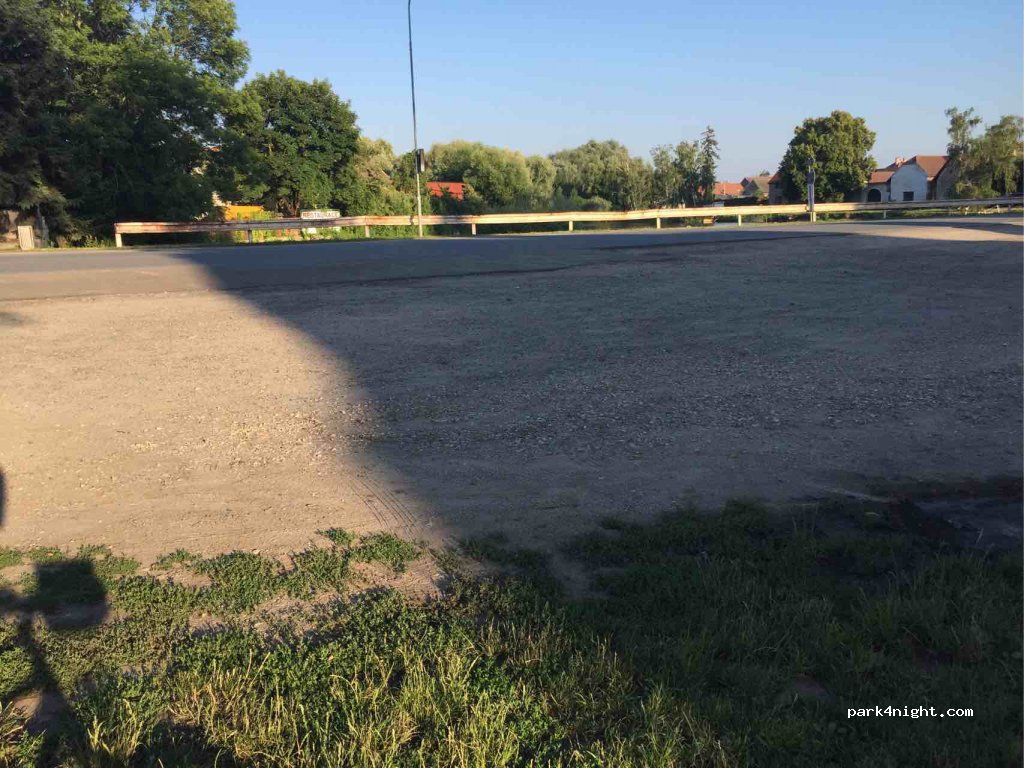 (289 16) Přerov nad Labem - — foto 2
