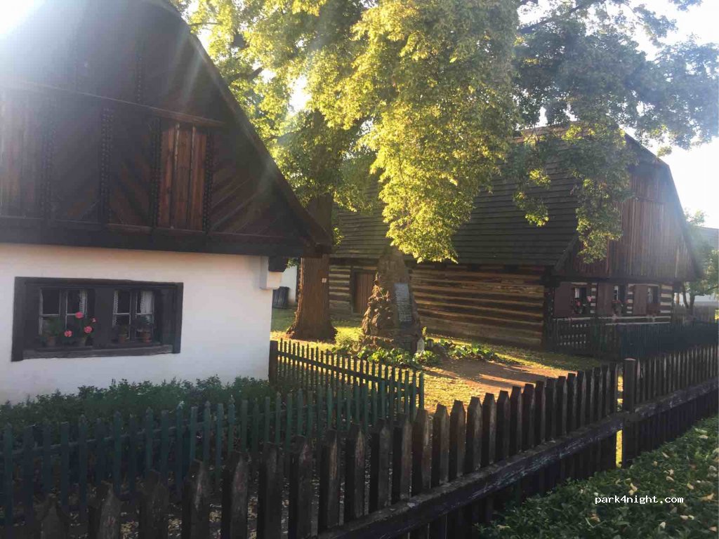 (289 16) Přerov nad Labem - — foto 3