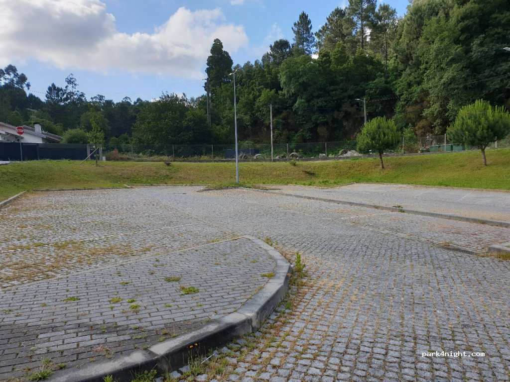 (3700-739) Mâmoa - 166 Rua Campo de Tiro — foto