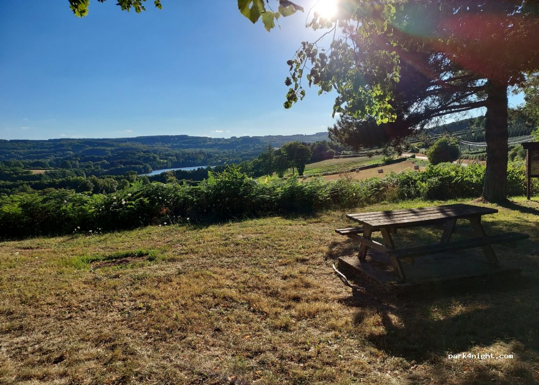 (21210) Champeau-en-Morvan - D106 — foto