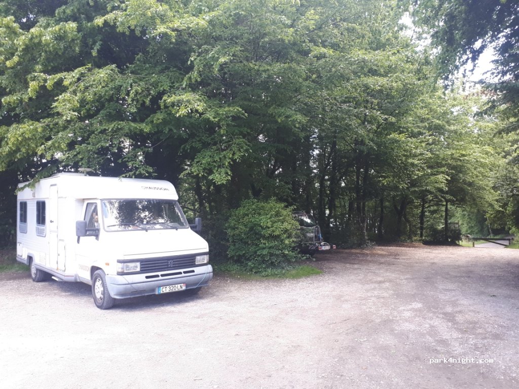 (53360) Villiers-Charlemagne - D4 / Chemin de Halage — foto