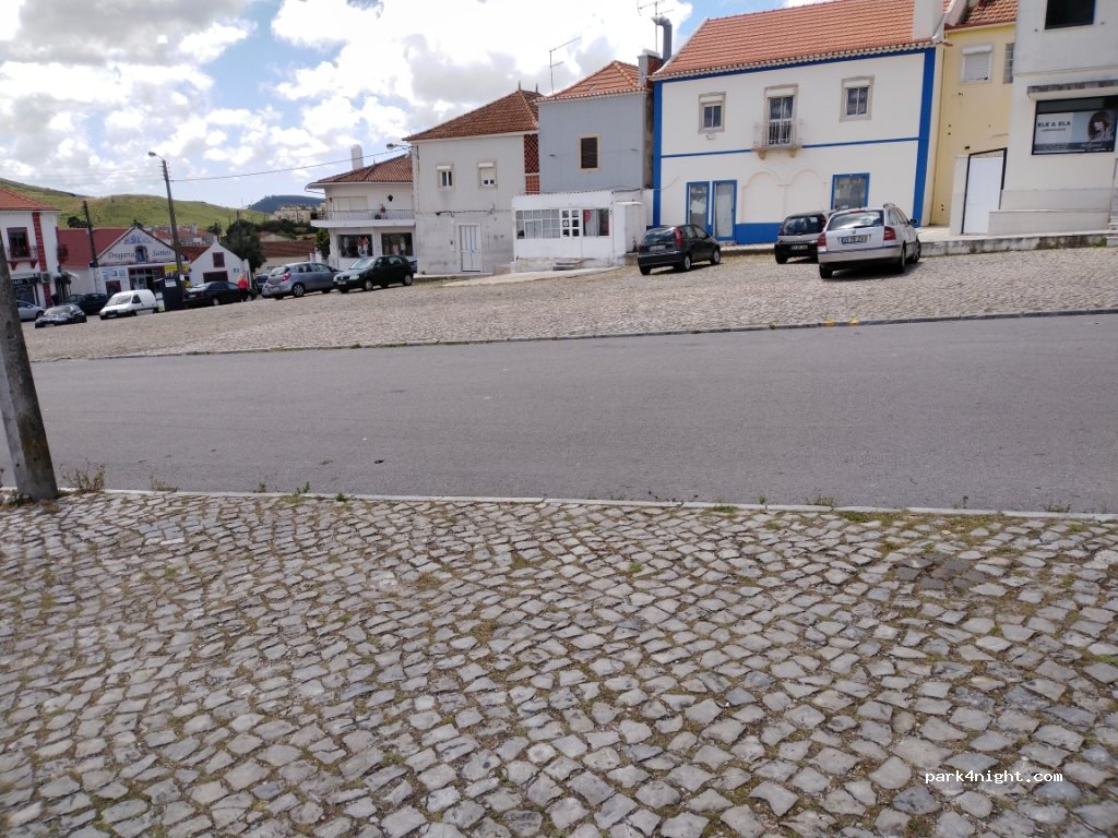 (2665-228) Malveira - 14 Largo da Feira — foto 3