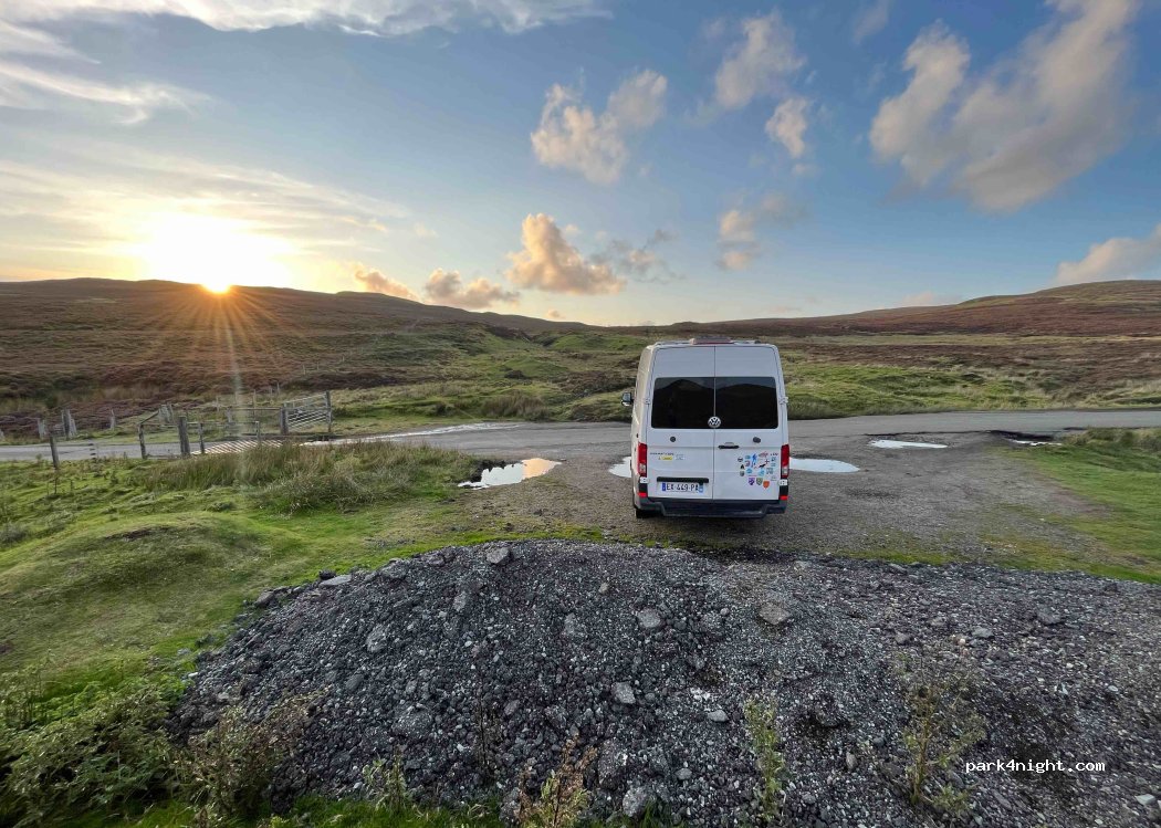 (IV51) Portree - Unnamed Road — foto 4