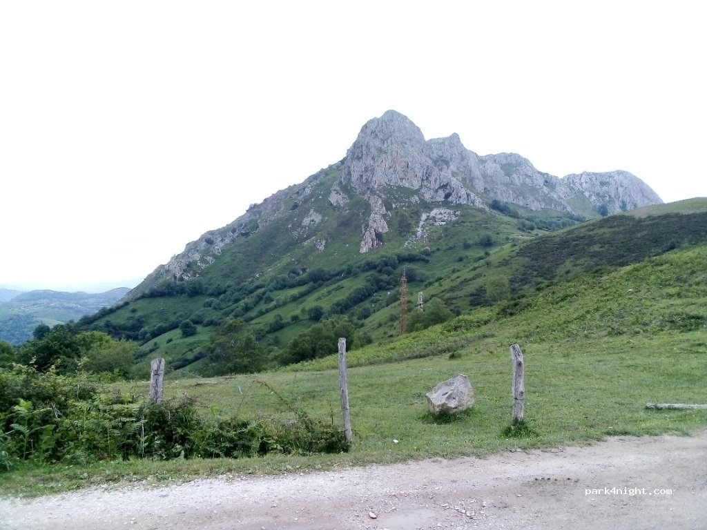 (33160) Riosa - Carretera a L'Angliru — foto 2