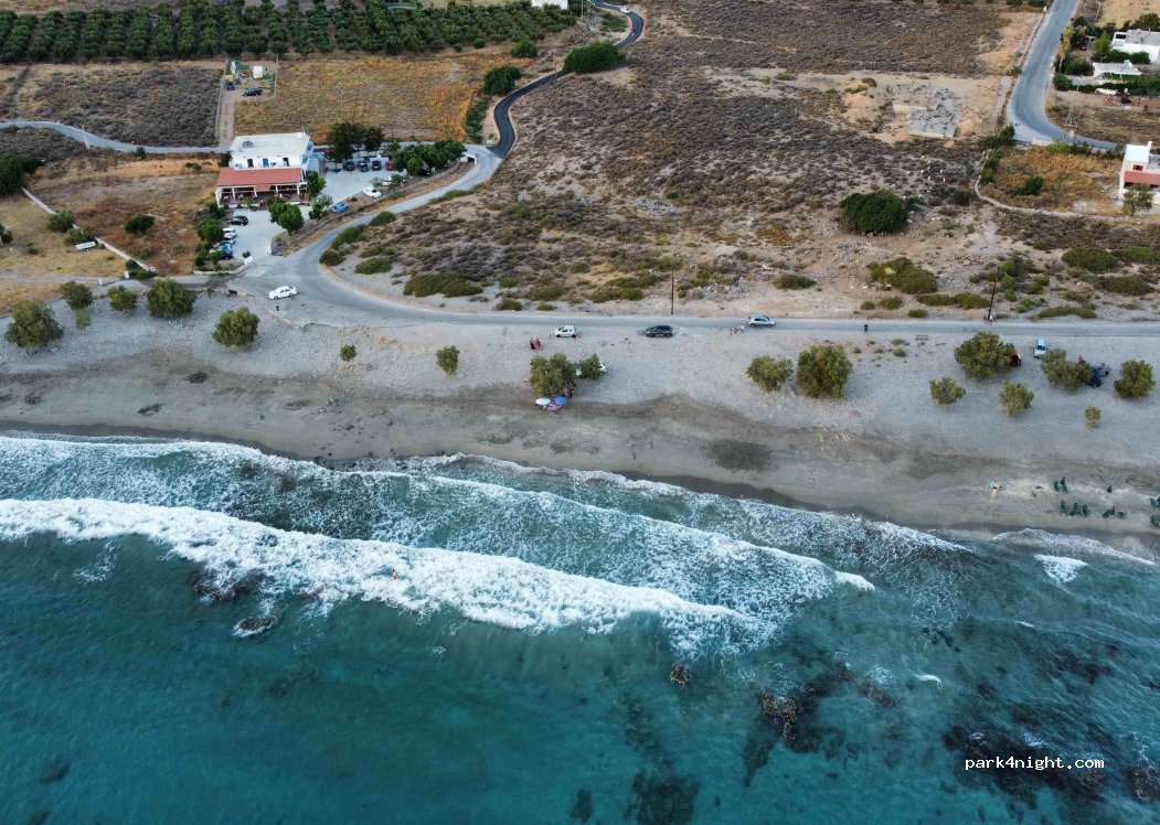 (730 11) Chora Sfakion - Unnamed Road — foto 2