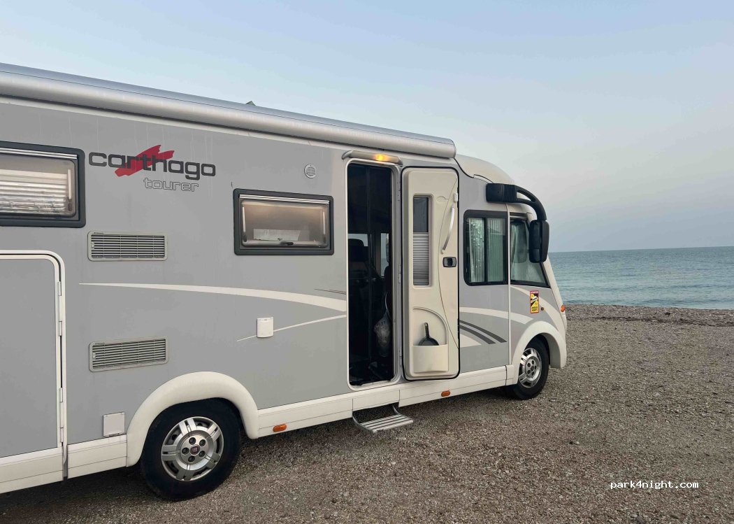 Chalet Village Sosta camper Montemarciano — foto 4
