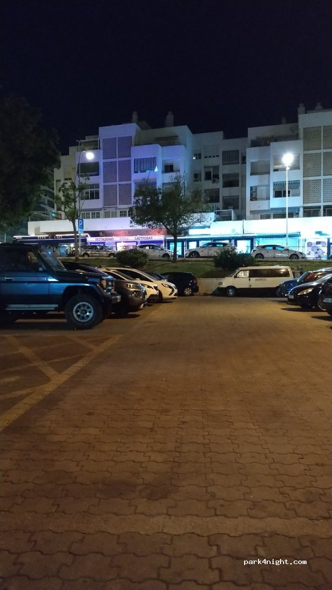 (29620) Torremolinos - 15 Calle Decano Higueras del Castillo — foto