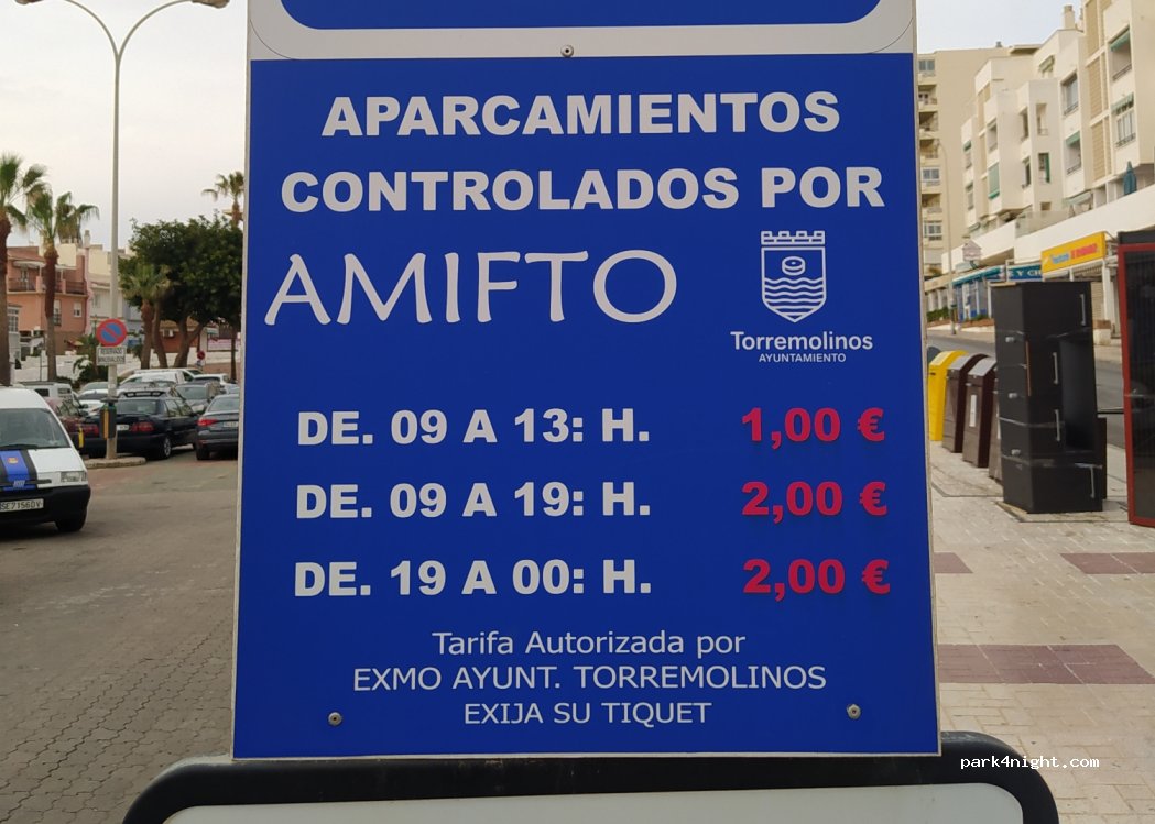 (29620) Torremolinos - 15 Calle Decano Higueras del Castillo — foto 3