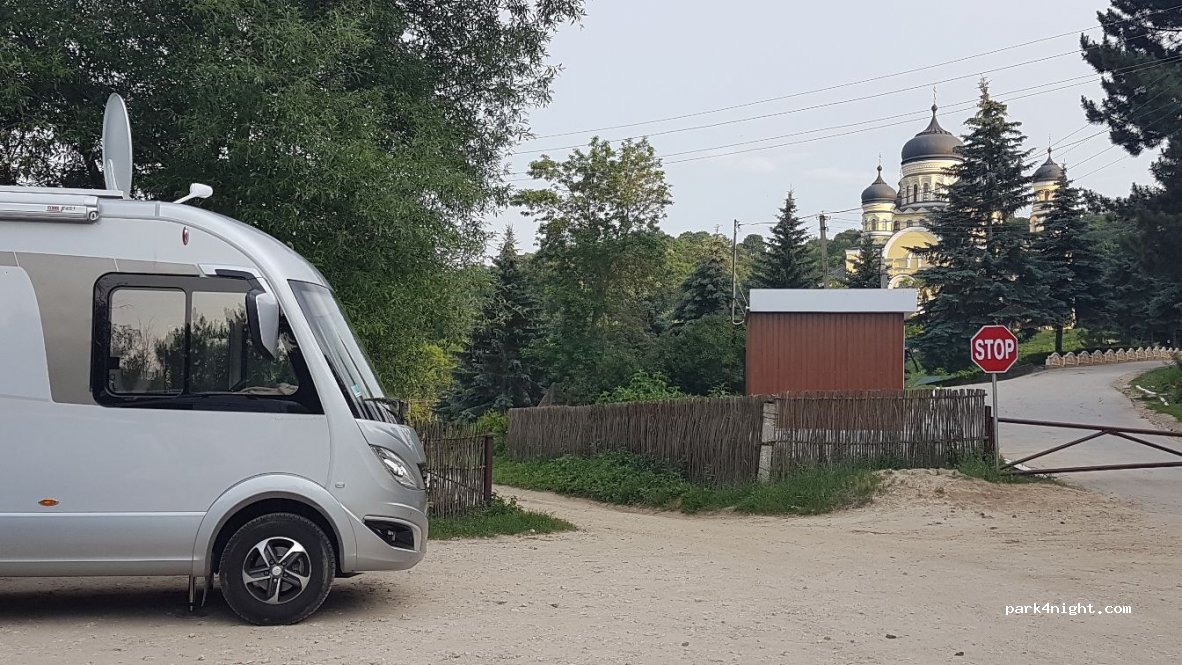 (6442) Bursuc - Unnamed Road — foto 2