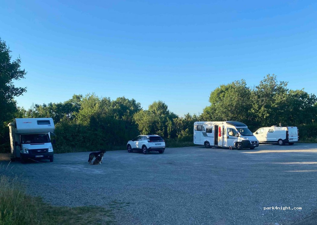 (82140) Saint-Antonin-Noble-Val - D19 — foto 3