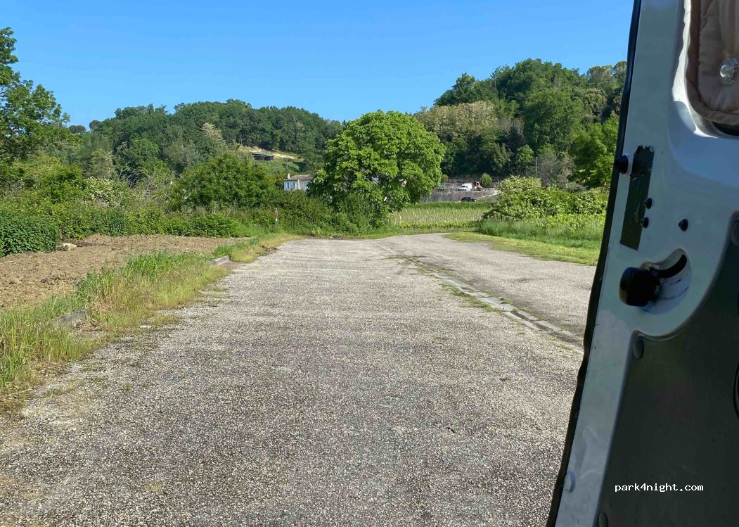 (33240) Saint-Germain-de-la-Rivière - 5 Rue de l'Église — foto 3