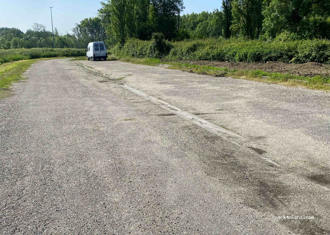(33240) Saint-Germain-de-la-Rivière - 5 Rue de l'Église — foto 4