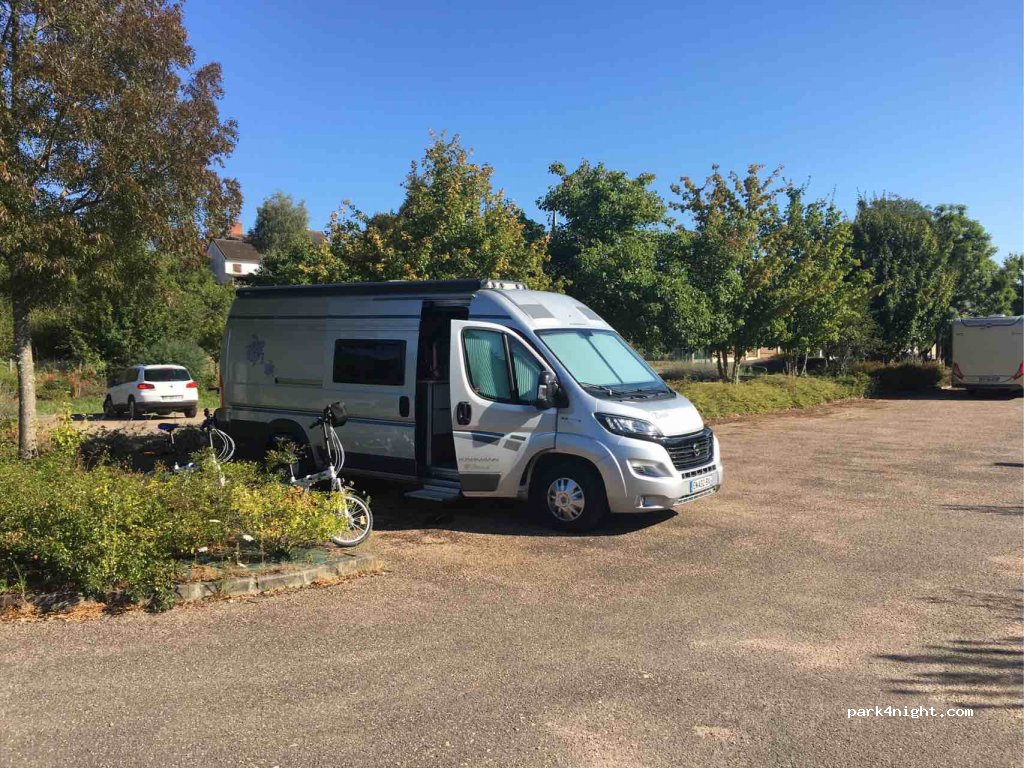 (45250) Ouzouer-sur-Trézée - 5 Rue Saint-Roch — foto