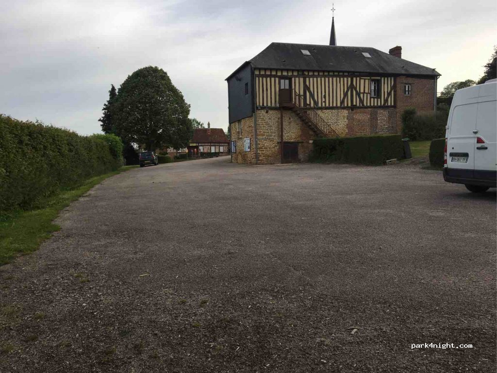 (61120) Camembert - 65 Le Bourg — foto 2